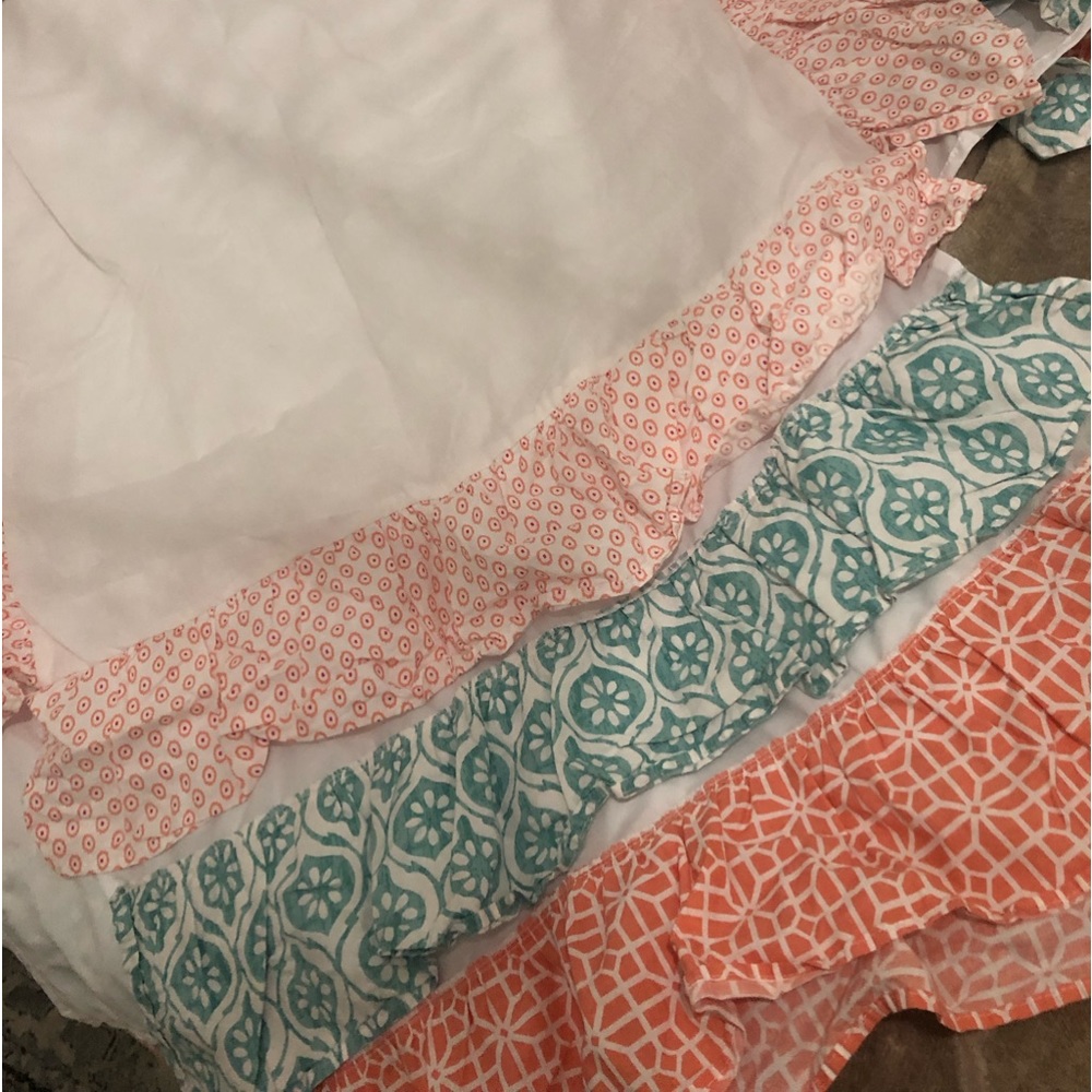 Crib dust ruffle, 3 ruffled tiers